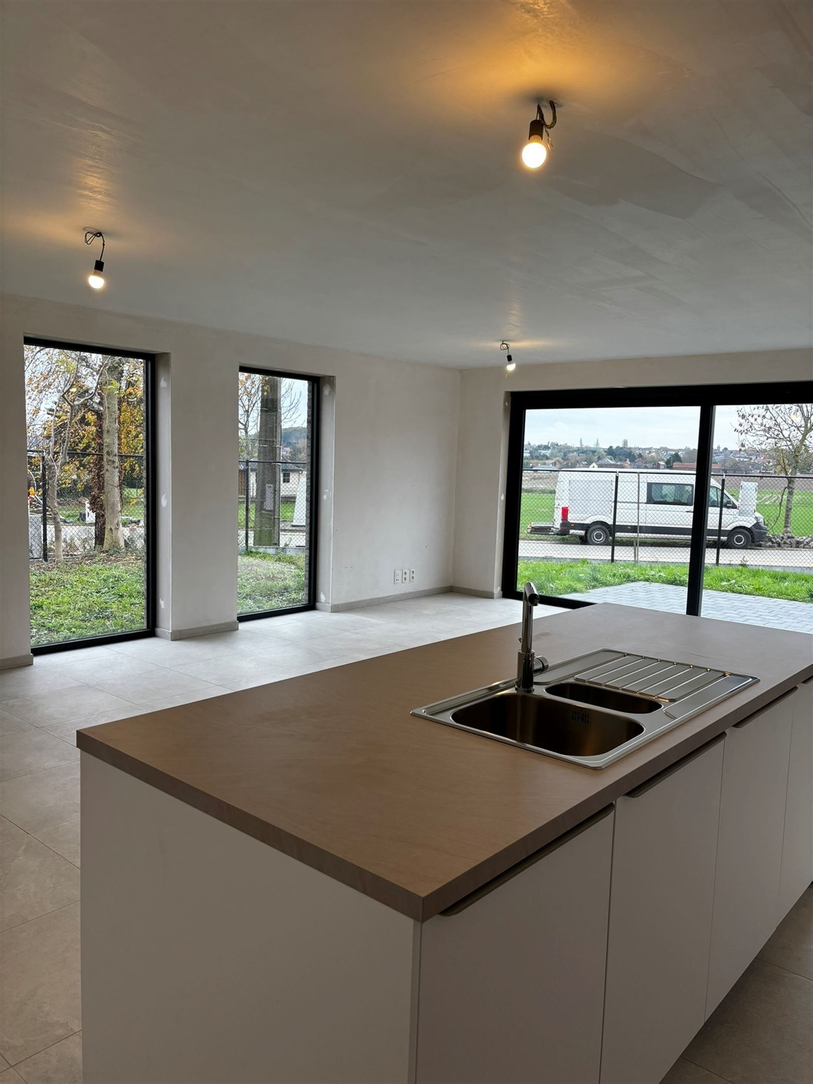 Nieuwbouw met 4 slaapkamers foto 5