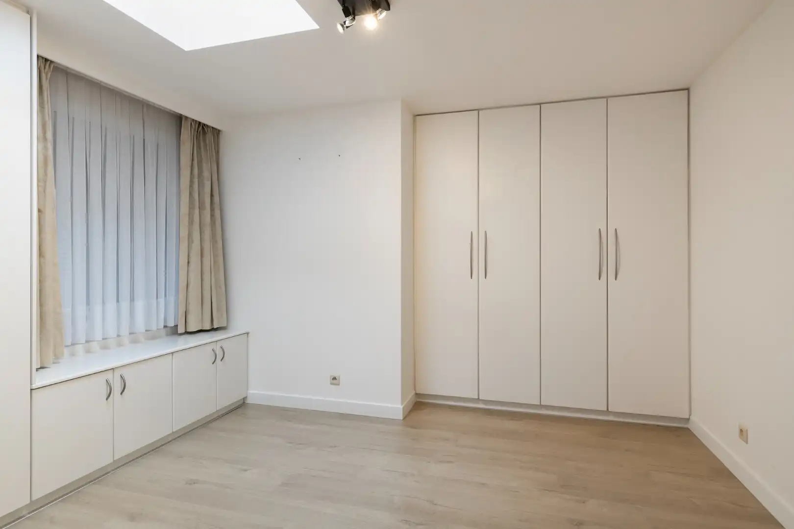 Ruim en lichtrijk appartement met 2/3 slpks, centraal gelegen in Mol - Ginderbroek !  foto 14