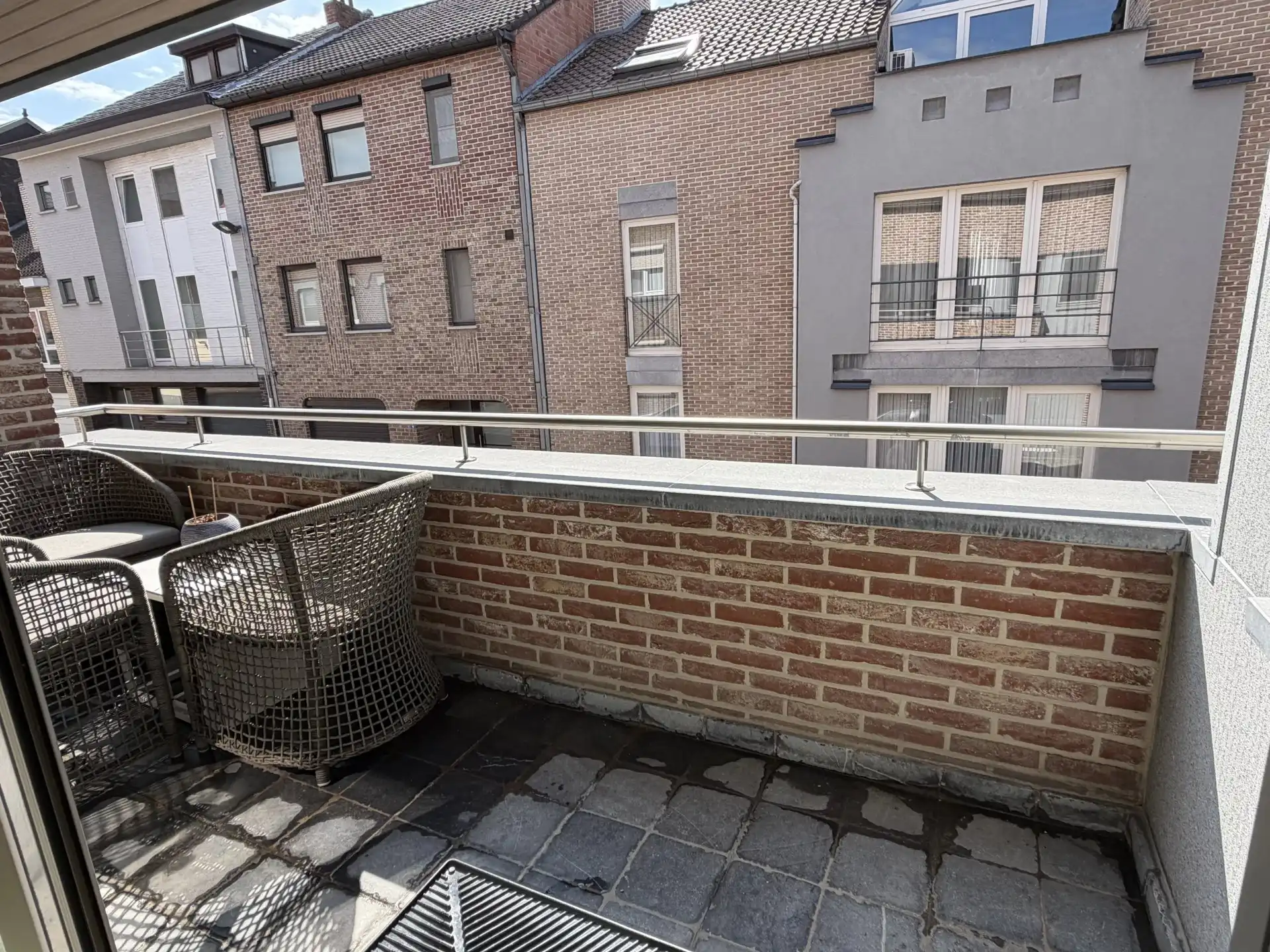 Te Huur : Verzorgde en ruime woning met 2 slaapkamers en garage in centrum Bilzen foto 10