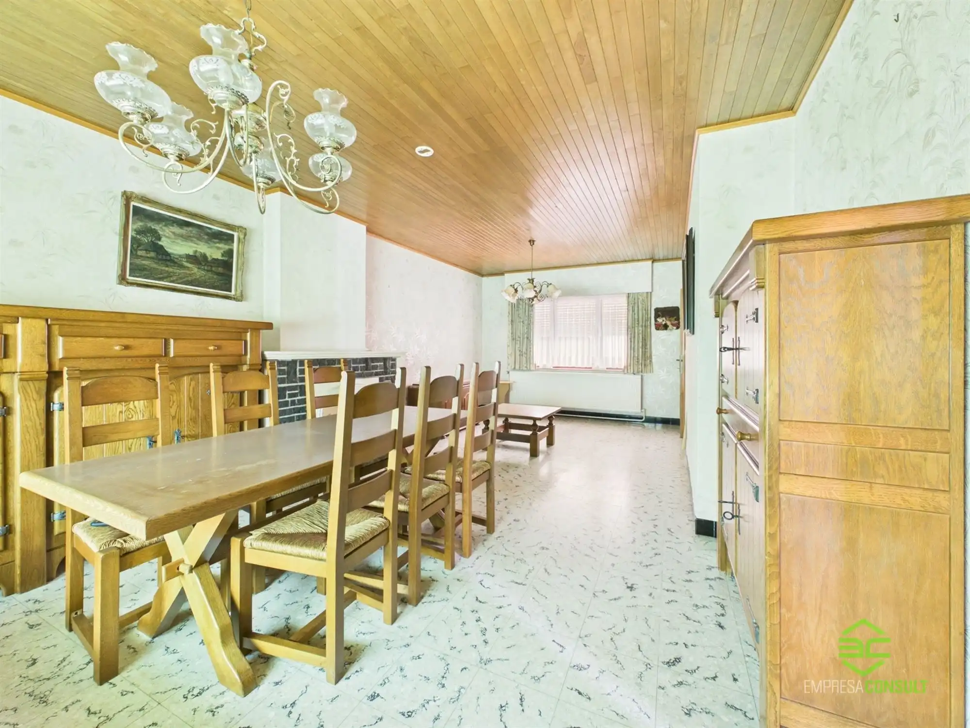 Ruime eigendom met woonst, appartement en opslagruimtes! foto 5