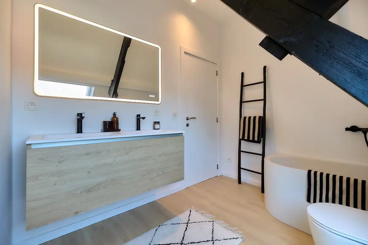 Gerenoveerde halfopen woning met 3 slaapkamers, bureau, parking en tuin in Sint-Denijs-Westrem foto 17