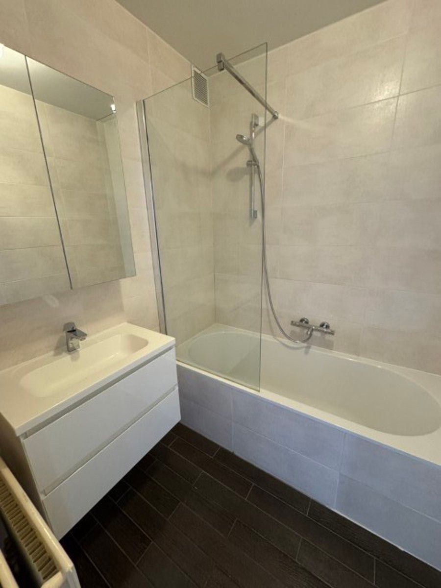 Top gelegen Duplex appartement met onder gelegen handelsruimte foto 5