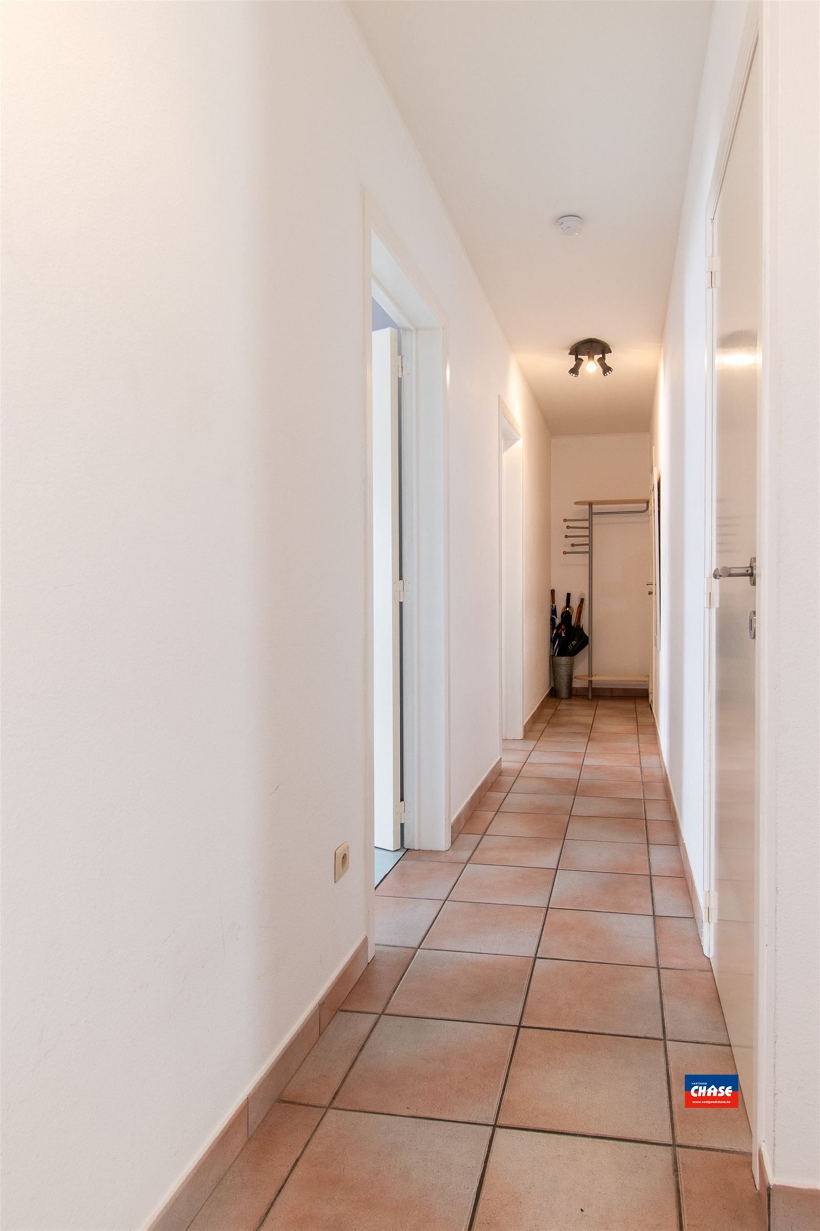Verzorgd appartement met 3 slaapkamers, terras en ondergrondse autostaanplaats foto 13