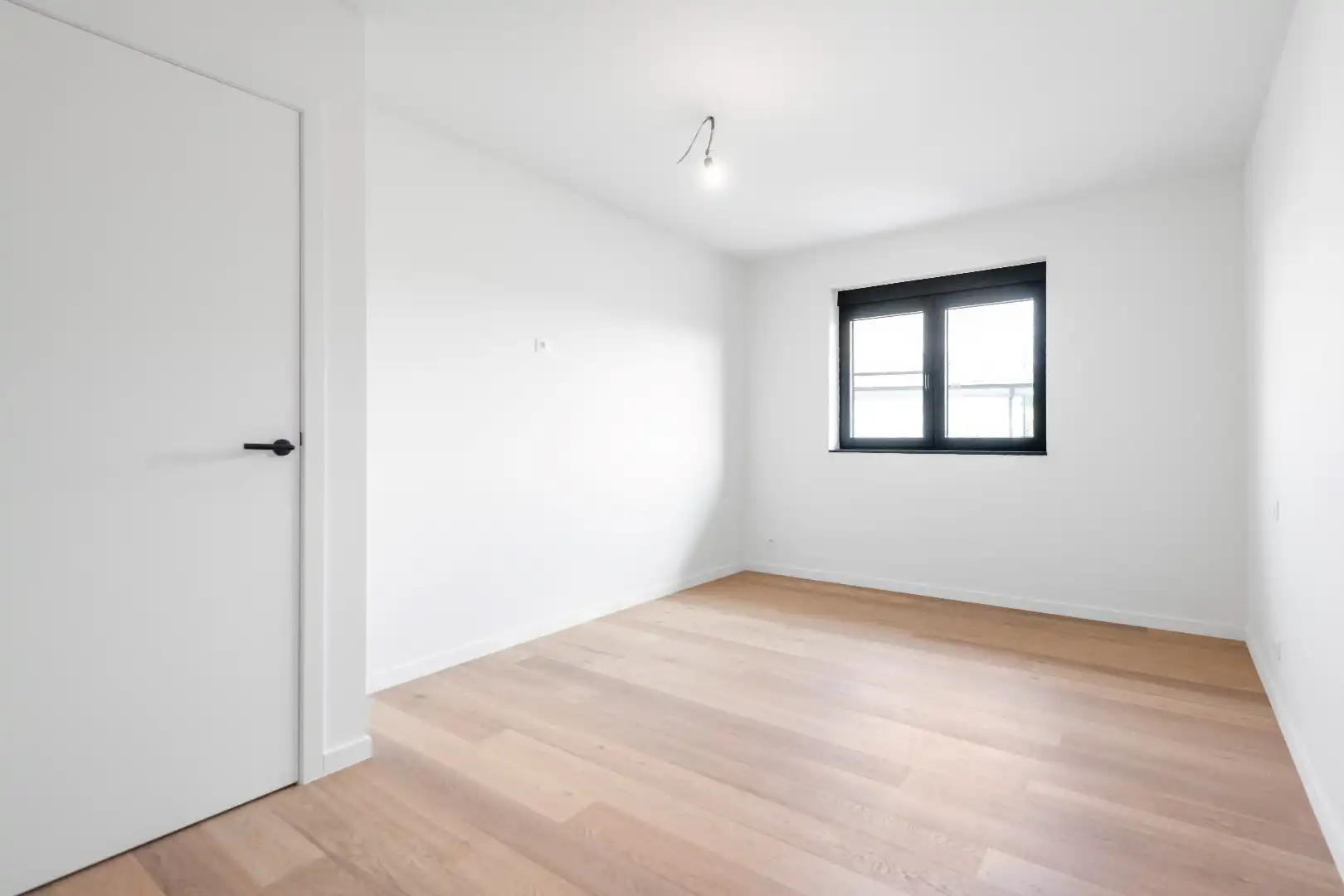 Prachtige nieuwbouw villa met zwembad in een rustige omgeving foto 21