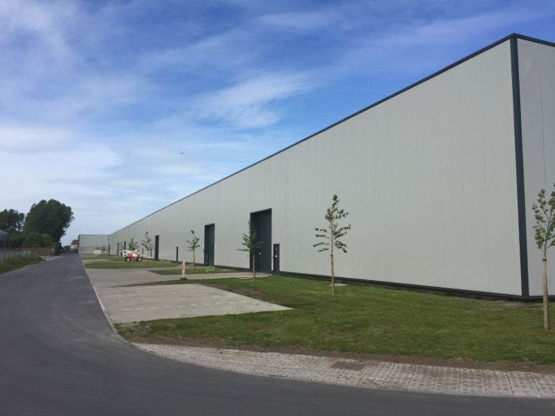 KMO-unit te koop foto {{pictureIndex}}