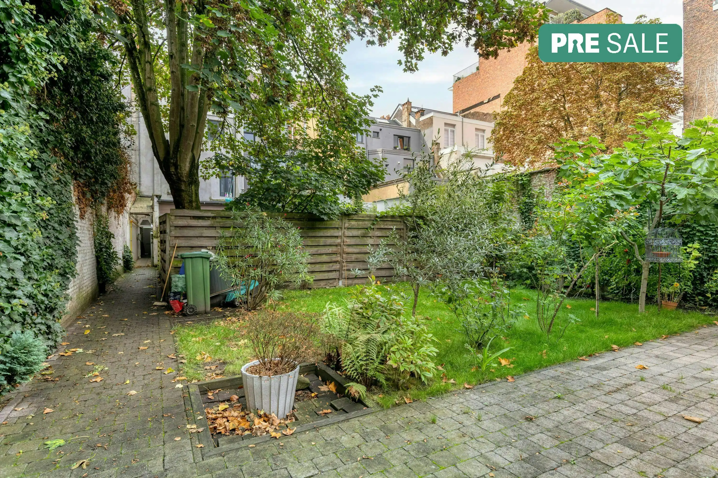 Unieke stadswoning met ruime tuin te koop in Antwerpen foto 2