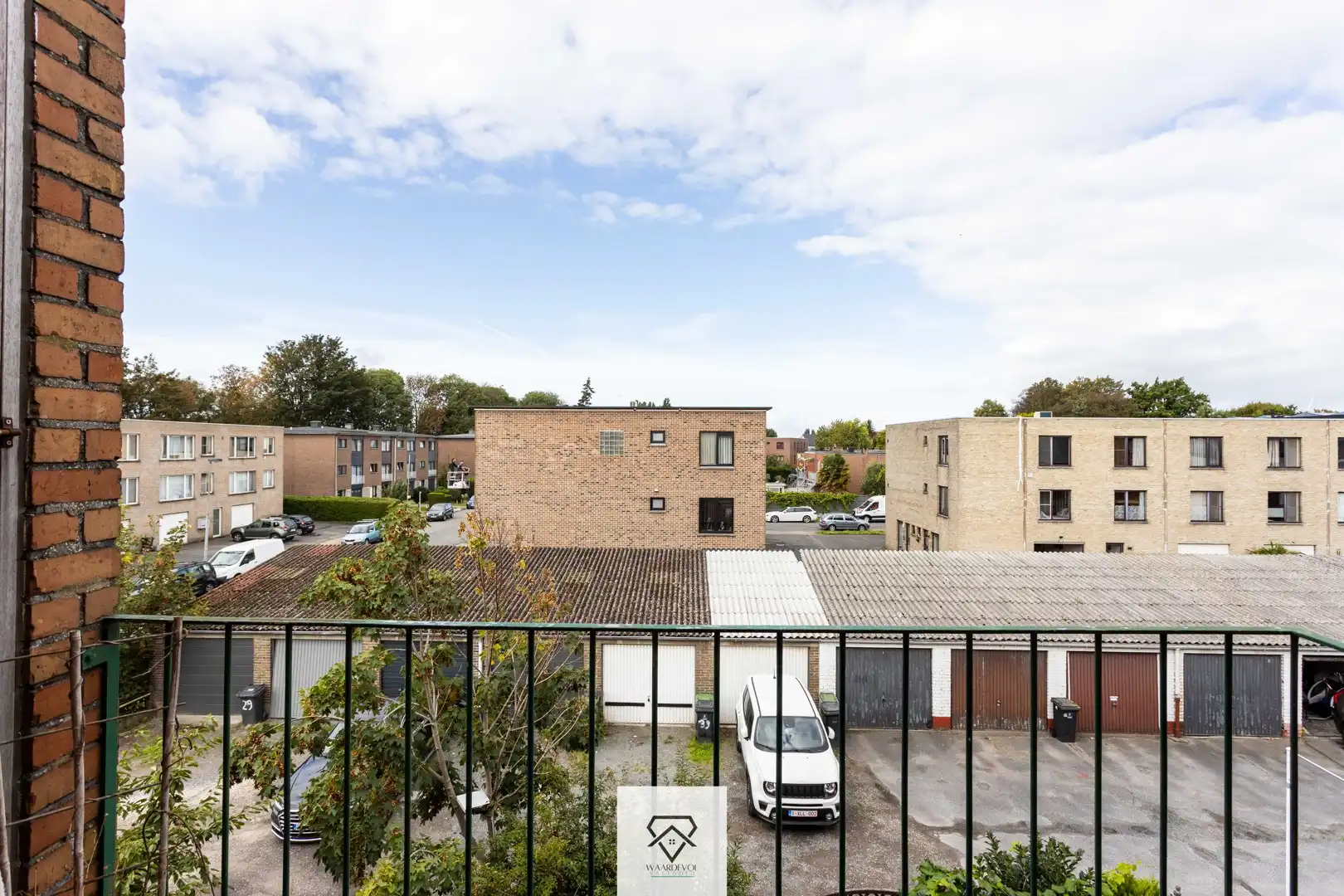 Knap gerenoveerd 2-slaapkamerappartement met zonnig terras in Wondelgem foto 18