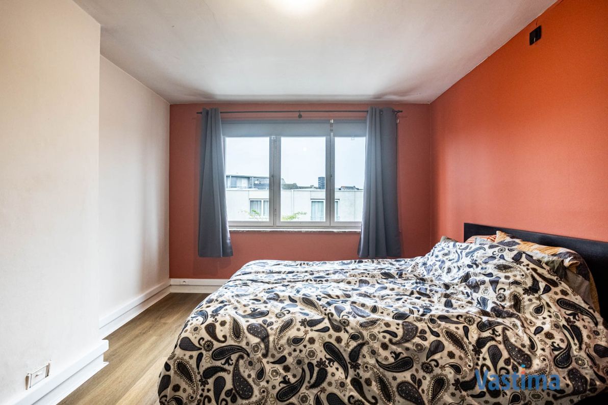 Gerenoveerde gezinswoning met tuin in Erembodegem foto 14