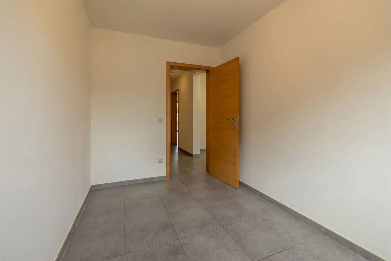 Gelijkvloers appartement met 2 slpk., terras en garagebox foto 18