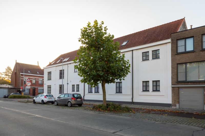 Centrum Roeselare : zeer verzorgde opbrengsteigendom te koop nabij centrum en station bestaande uit 6 appartementen-4 woningen en 10 staanplaatsen foto 11