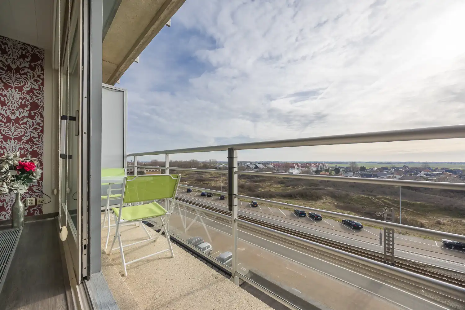 Frisse studio met prachtig duinenzicht te Middelkerke. foto {{pictureIndex}}