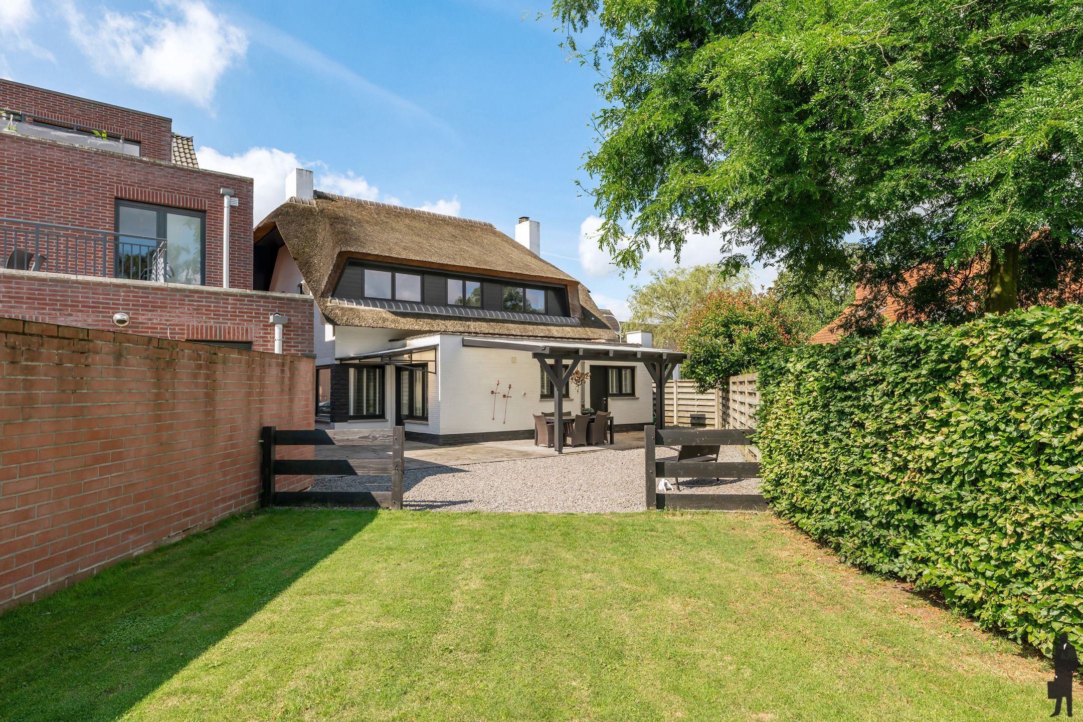 Tijdloze, vrijstaande woning met 4 slpk. gelegen in het centrum van Wortel - Hoogstraten. foto 28