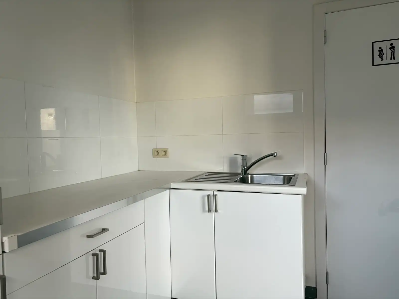 Recente handelsruimte in het centrum foto 8