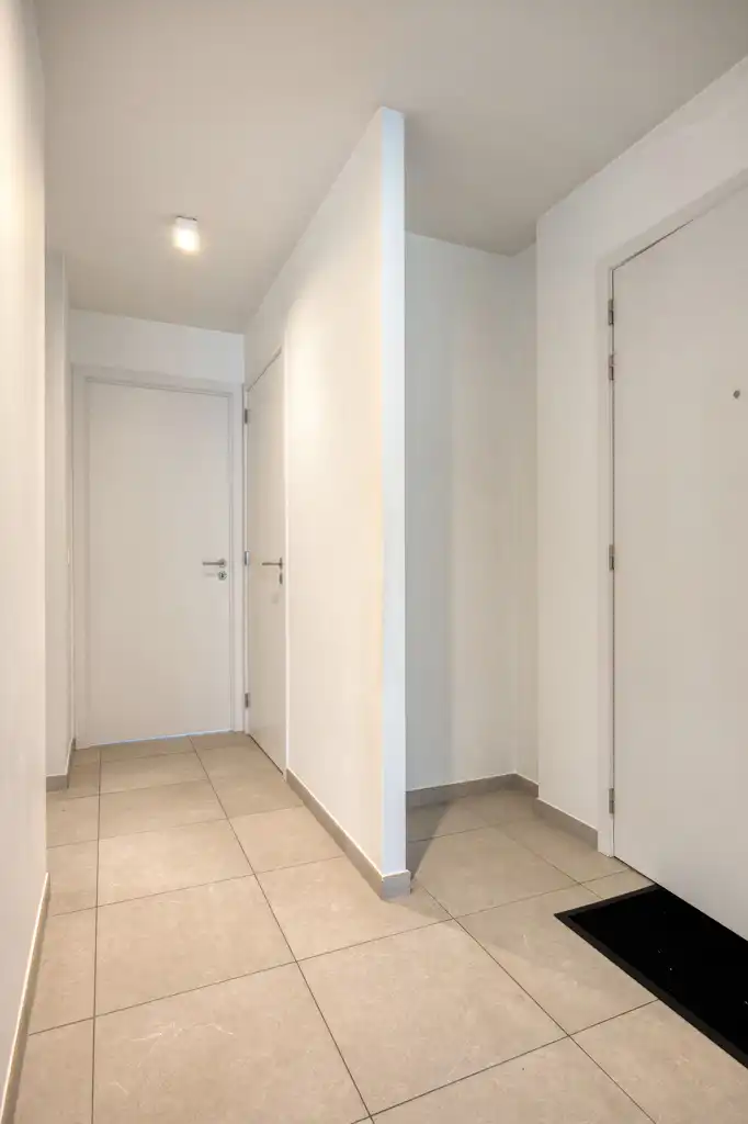 Prachtig gelijkvloers appartement met 3 slaapkamers foto 2