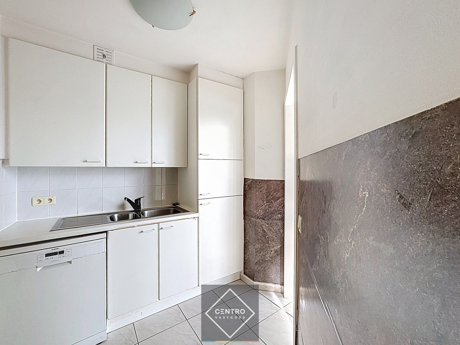 Ruim appartement met 3 slpks én garagebox te Maldegem! foto 8