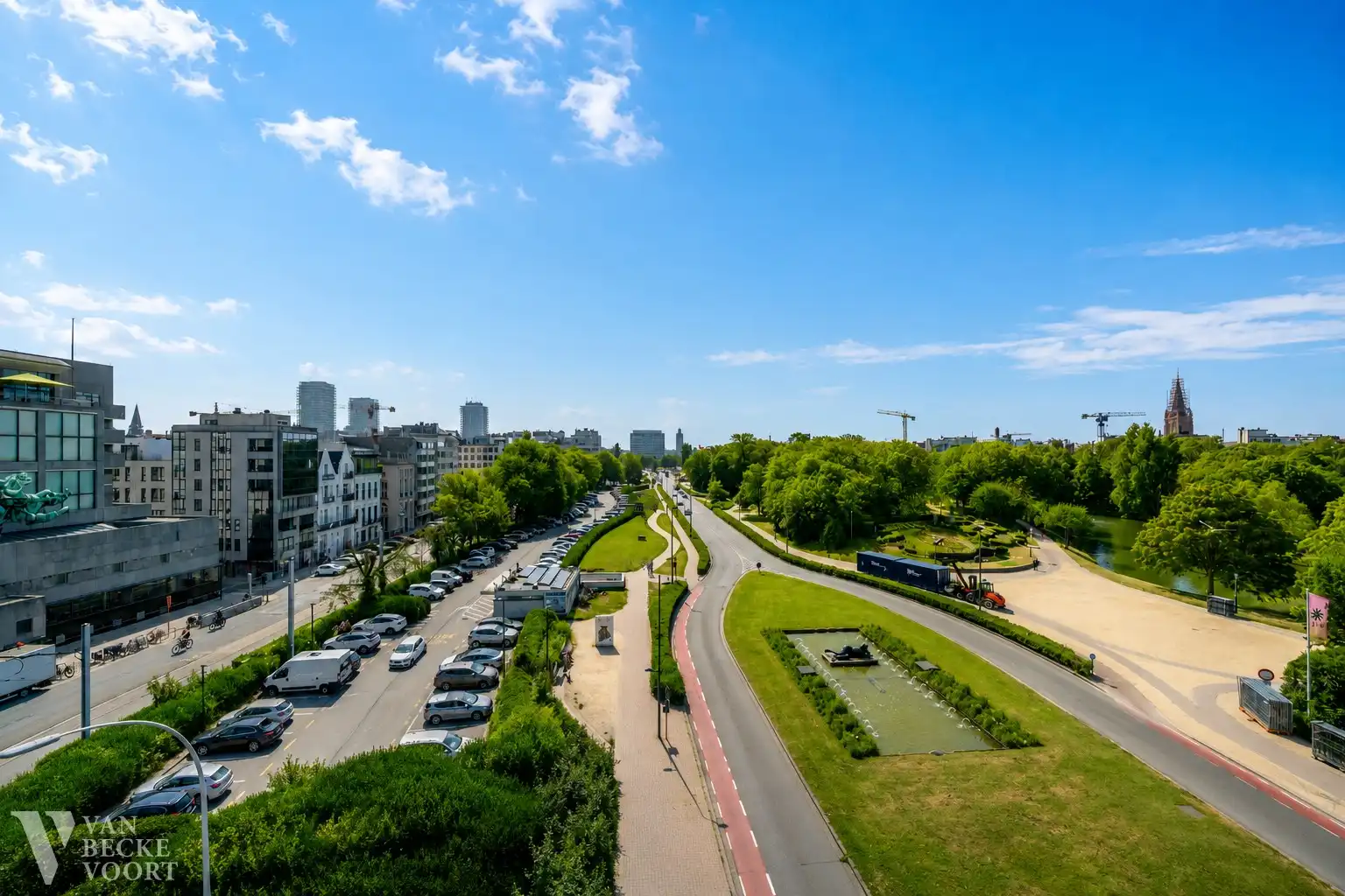 Wonen aan het park: stijlvol gerenoveerd appartement met uitzonderlijk uitzicht foto 10