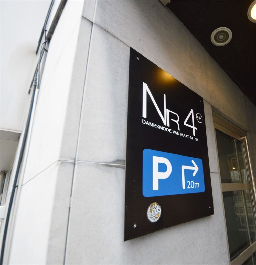 UNIEKE COMMERCIËLE OPP. 630 M2 MET PARKING NAAST ZEEMAN EN MULTIPHARMA foto 20