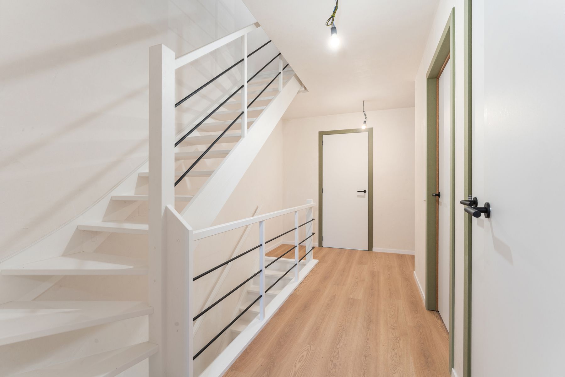 Halfopen nieuwbouwwoning foto 6