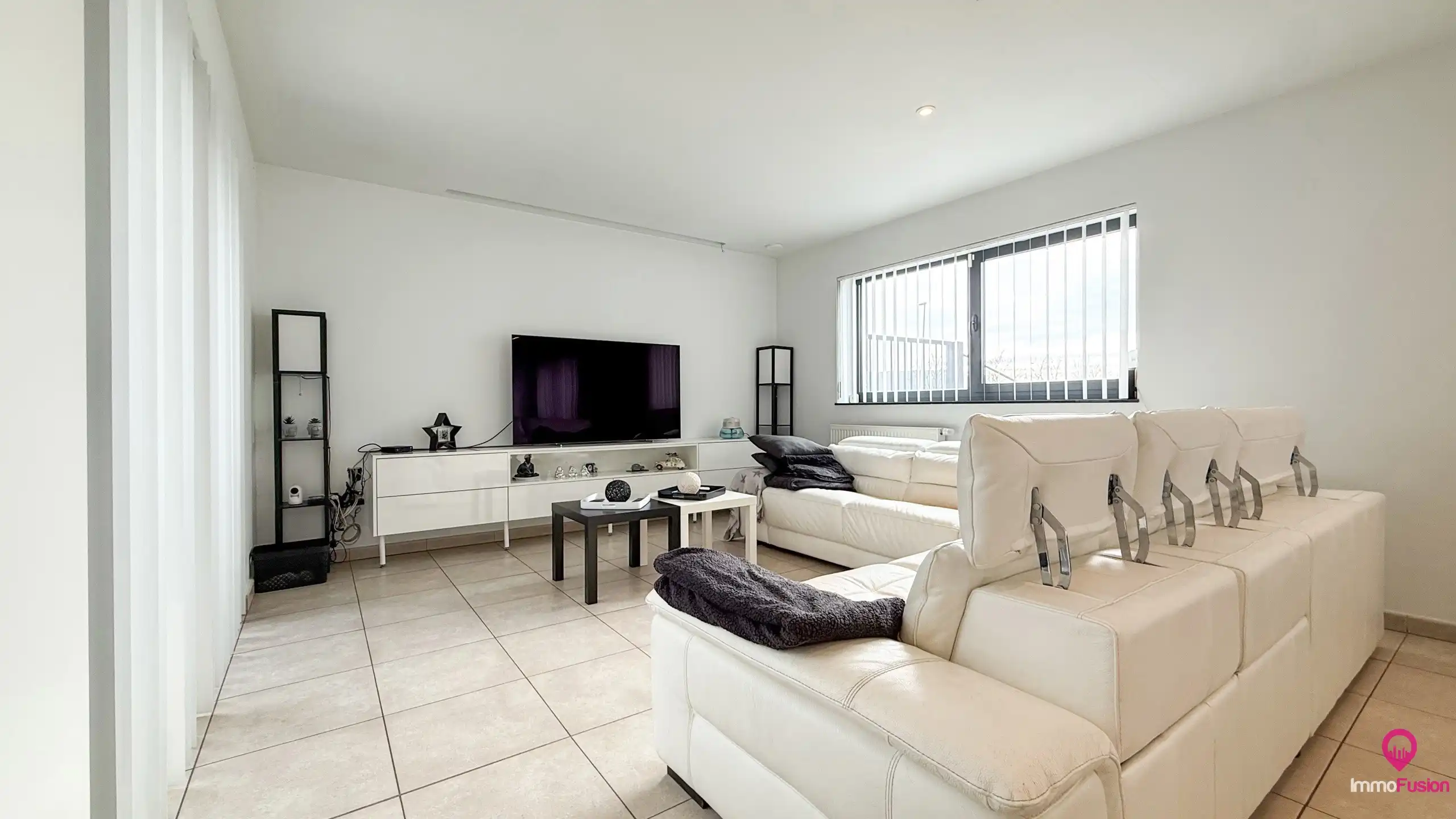 Veelzijdig industrieel pand met ruime woonst en zonnepanelen foto 36