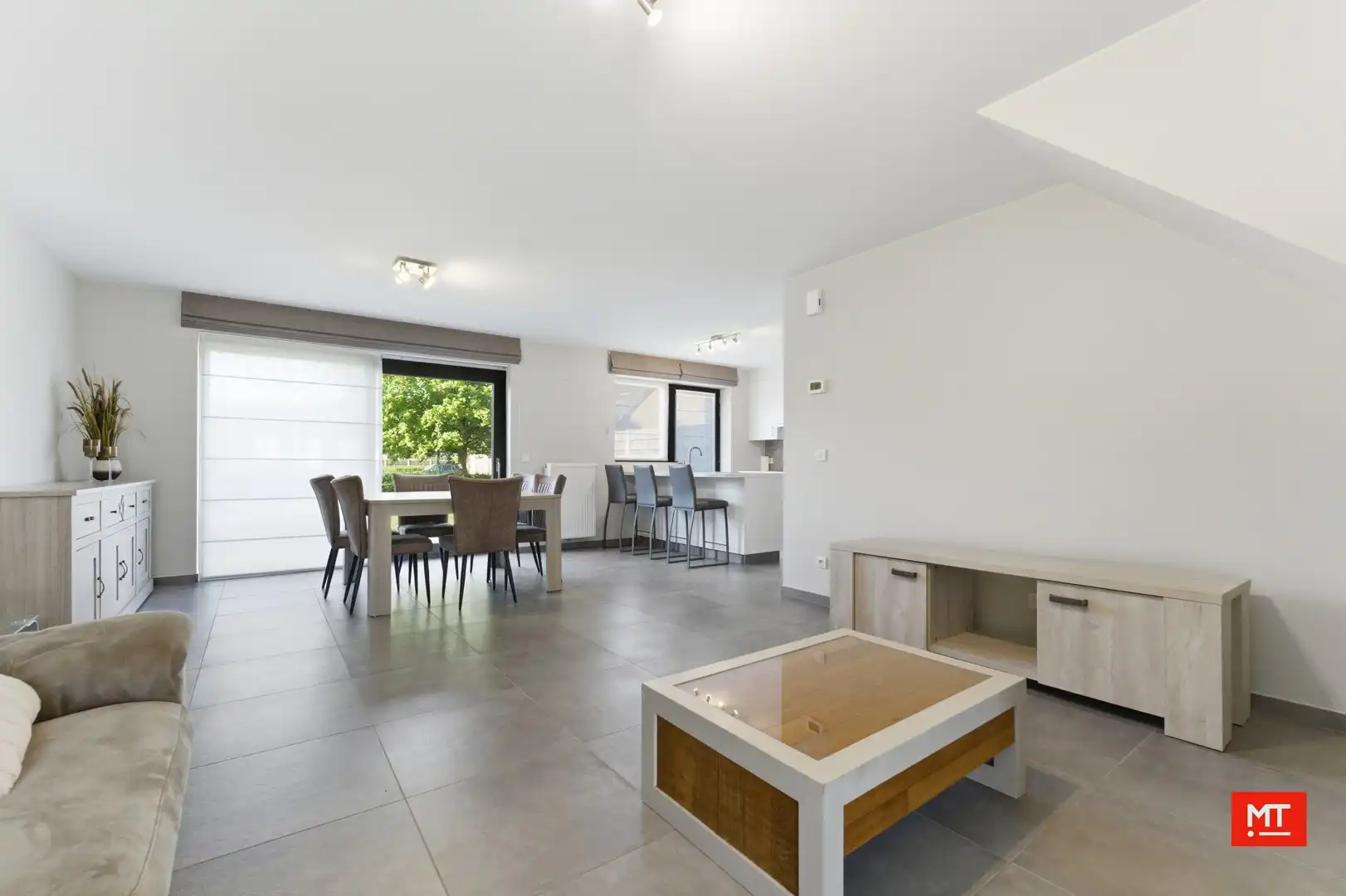 Recente, instapklare woning met 3 slpk, zonnige tuin en garage op het einde van een doodlopende straat in Langemark foto 2