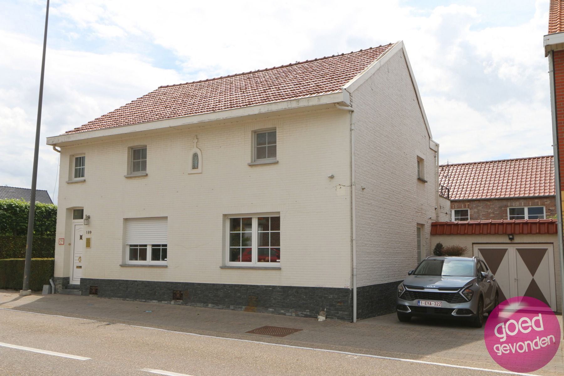 UNIEKE DUBBELE WOONST - TUIN - TERRAS - PARKING foto {{pictureIndex}}