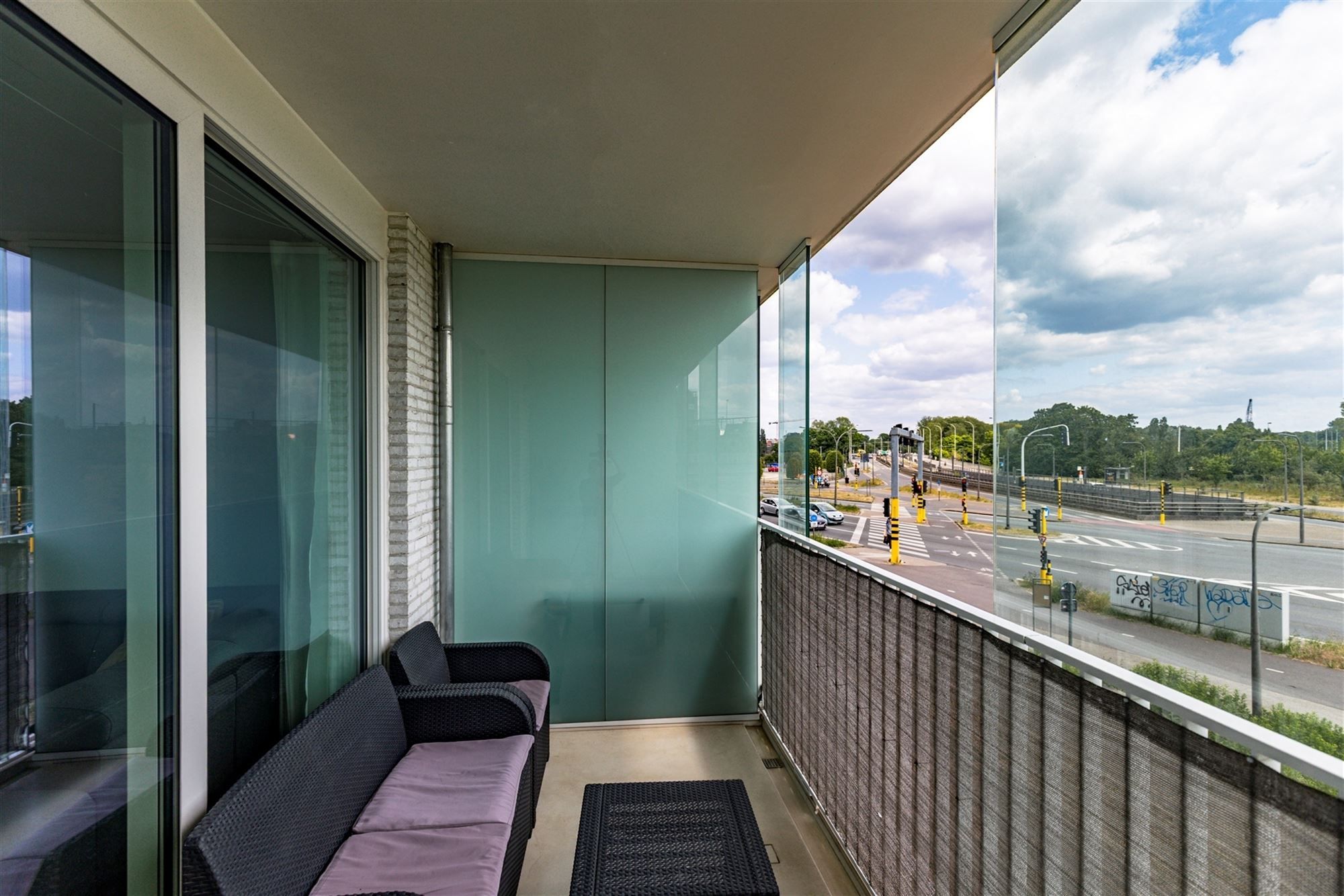 Recent 2 slaapkamer appartement met 2 terrassen foto 17