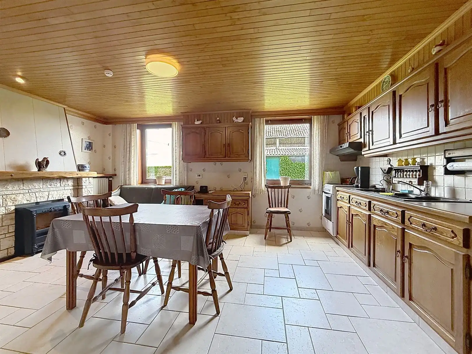 Voormalige hoeve met aanbouw en tuin, 26a 01ca foto 13