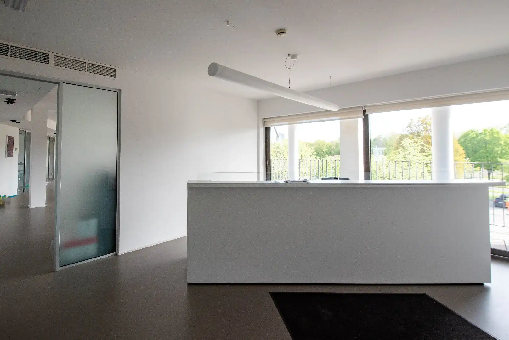 Kielsevest 14 - Royaal en bijzonder lichtrijk kantoor foto 3