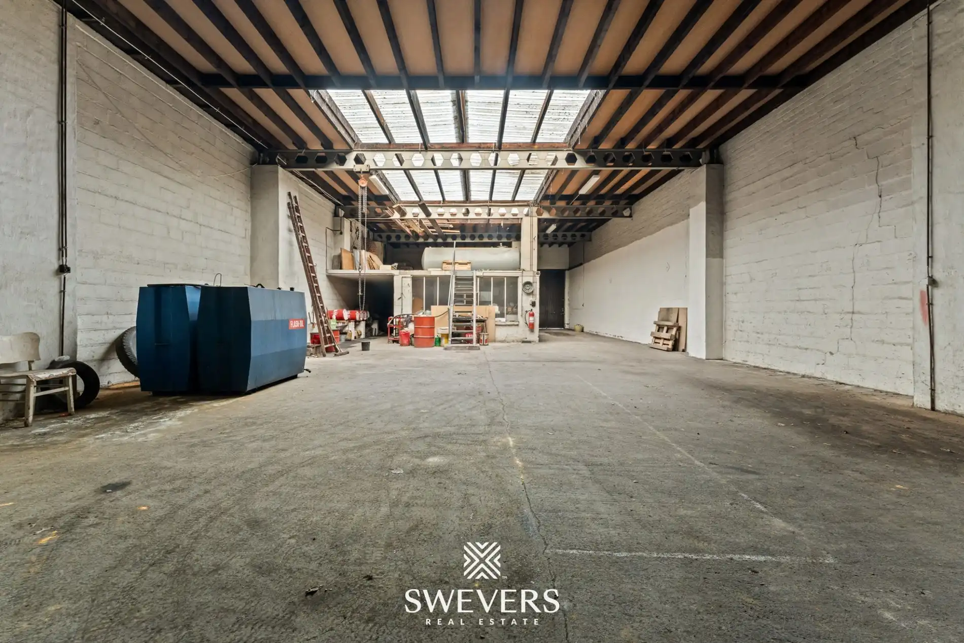 Multifunctionele loods met woning op commerciële toplocatie in Hasselt foto 3