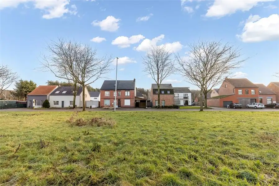 Bouwgrond voor open bebouwing op 8a 38ca foto {{pictureIndex}}