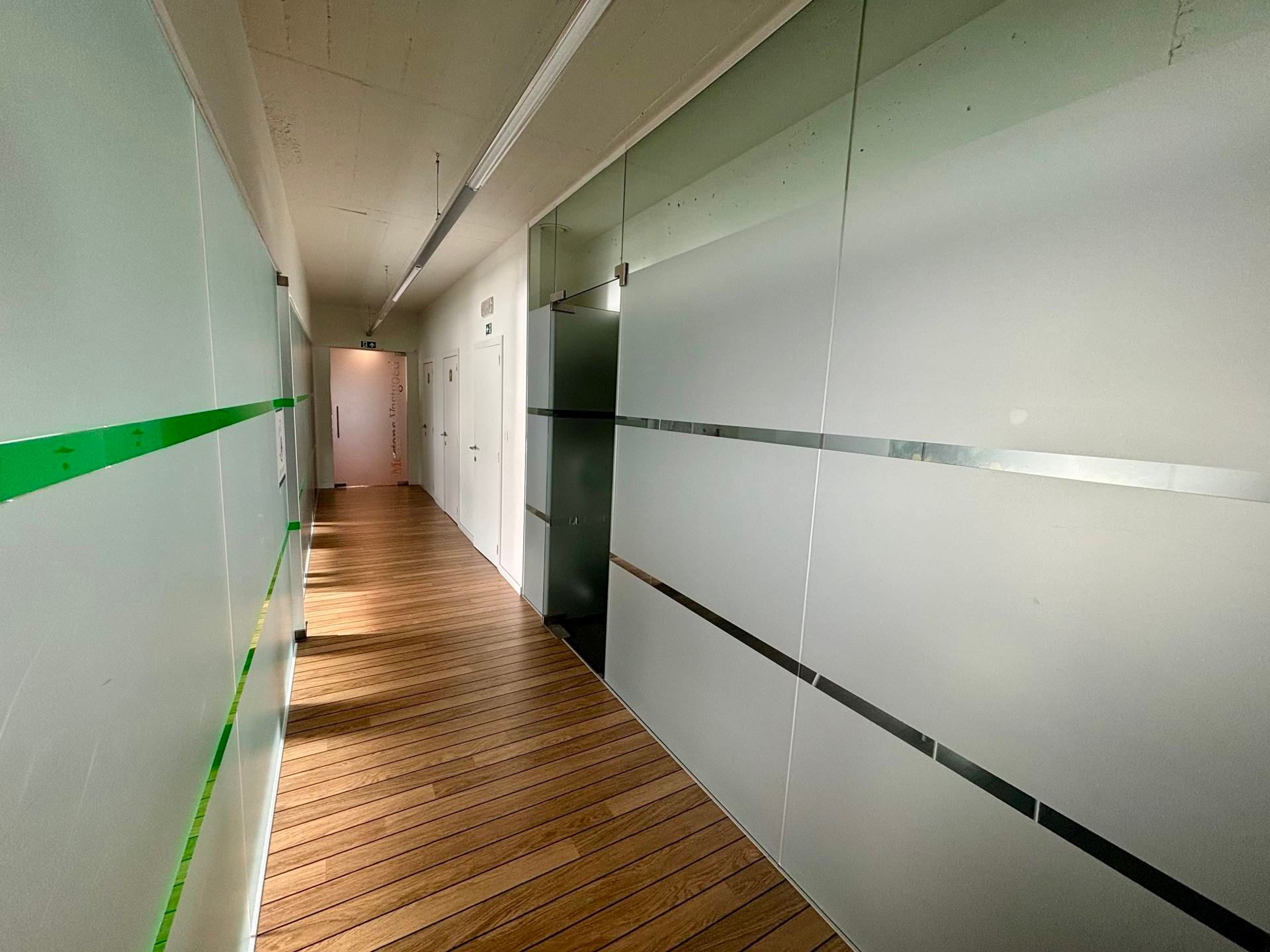 Te Huur: Kantoorruimte – Straatsburgdok Noordkaai 33 bus 4A, Antwerpen foto 5