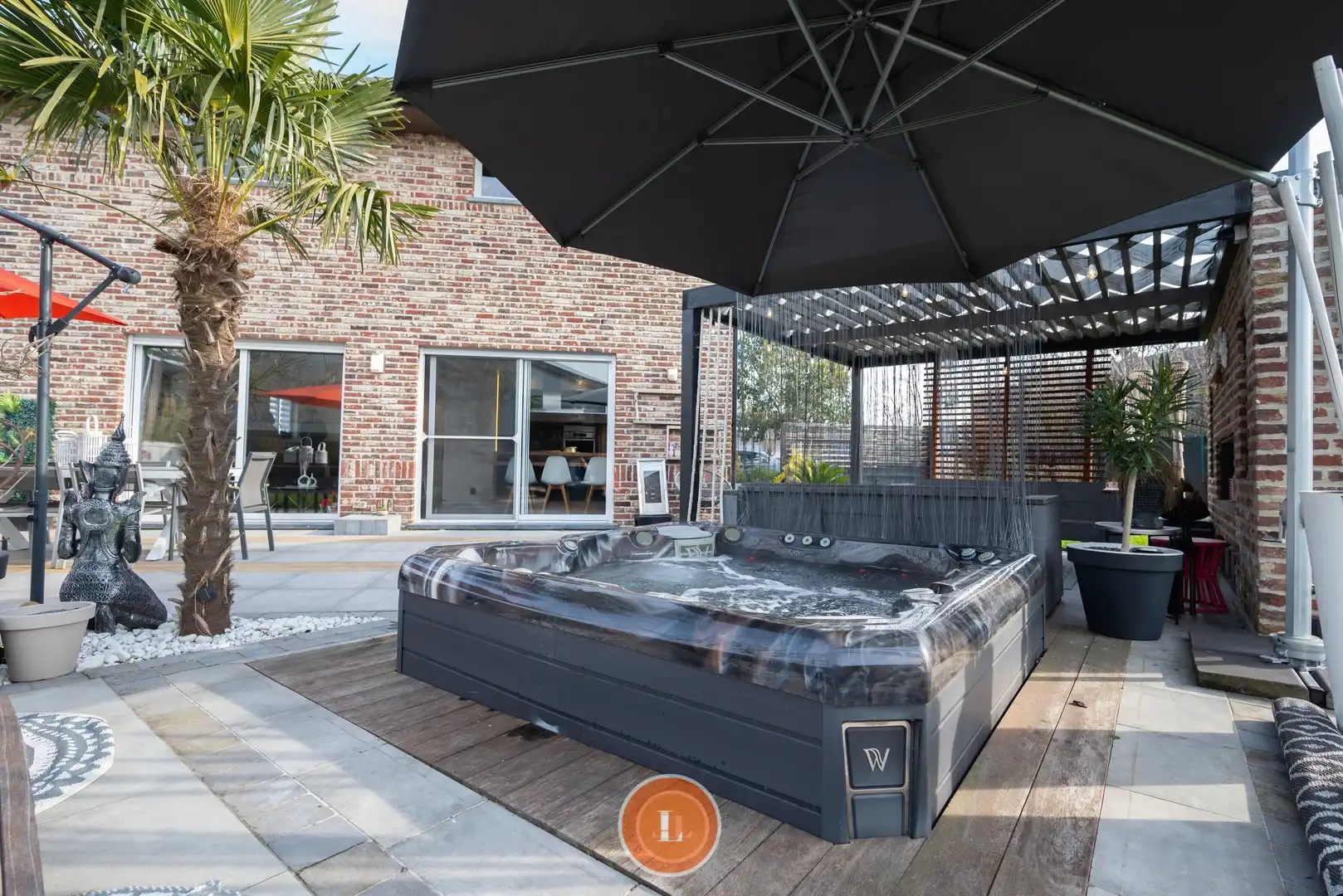 Instapklare villa met 4 slaapkamers op perceel van 1053m². foto 31