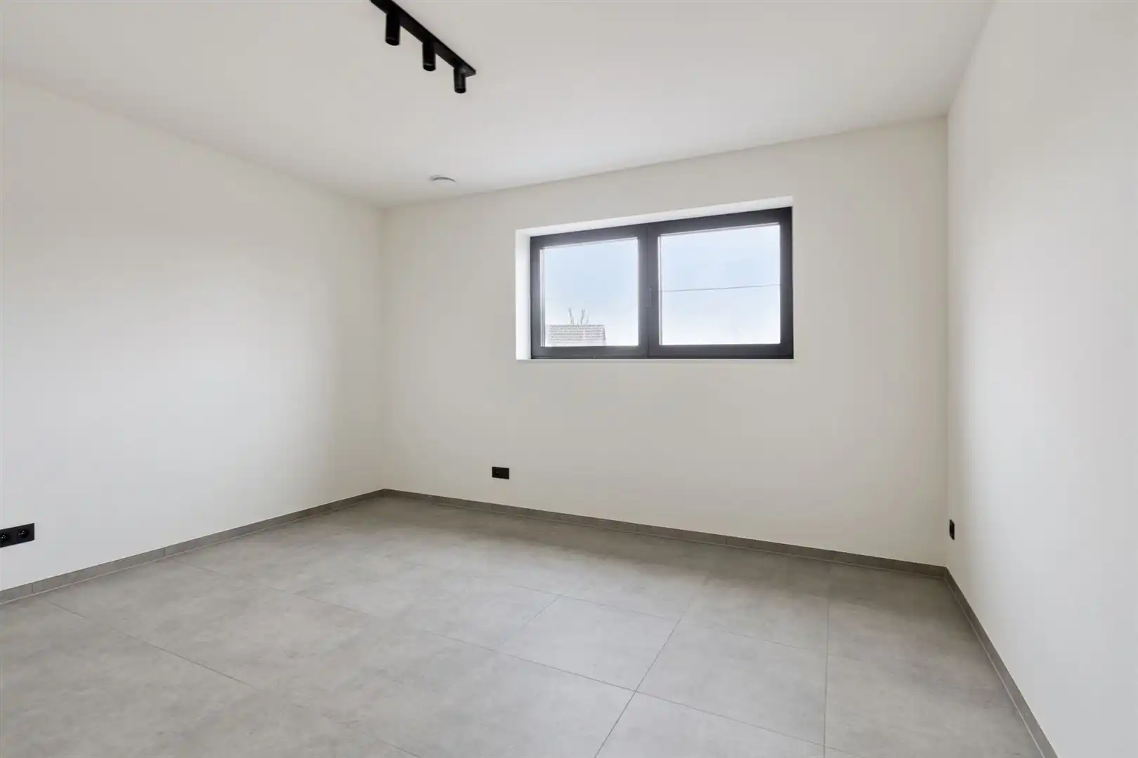 TE HUUR: Ruime nieuwbouwwoning met 3 slaapkamers te Pelt! foto 9