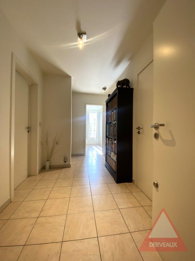 Roeselare – Ruim en instapklaar appartement met uitzicht op het Geitenpark foto 3