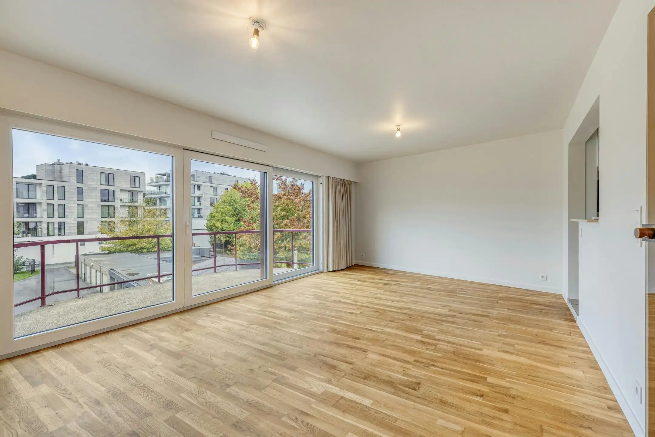 Gerenoveerd appartement te koop in centrum Waregem foto {{pictureIndex}}