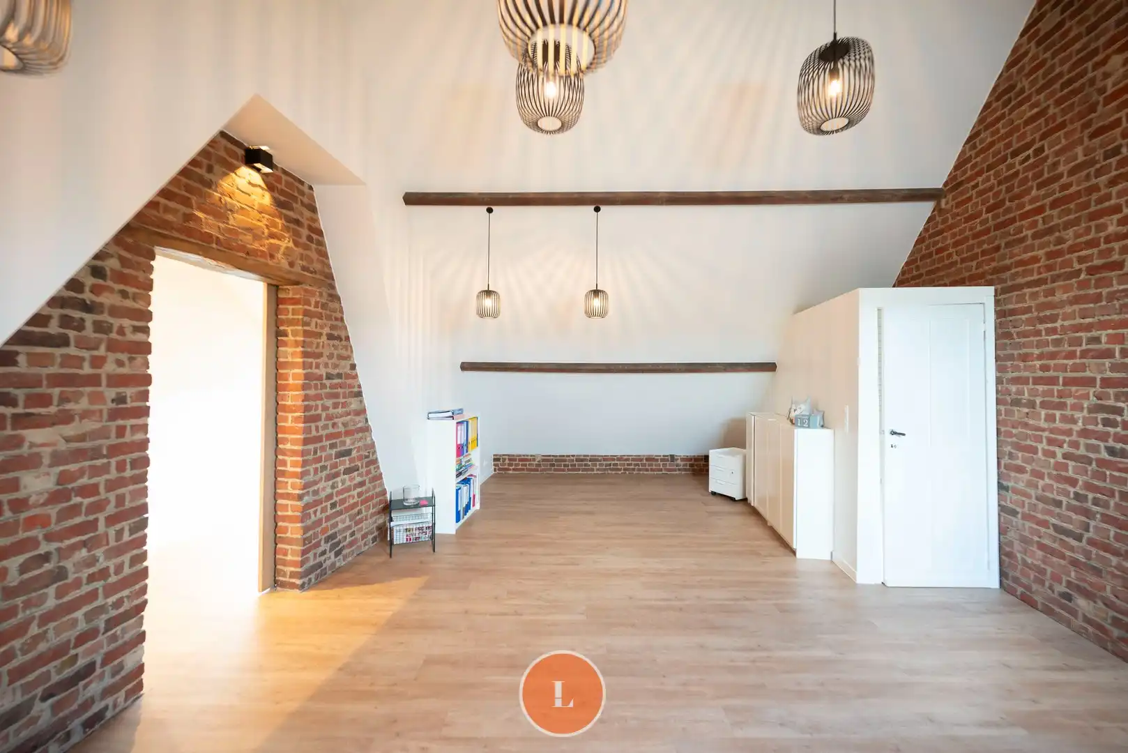 Te koop ruime halfopen woning met 4 slaapkamers en uitweg te Sint-Eloois-Winkel. foto 19