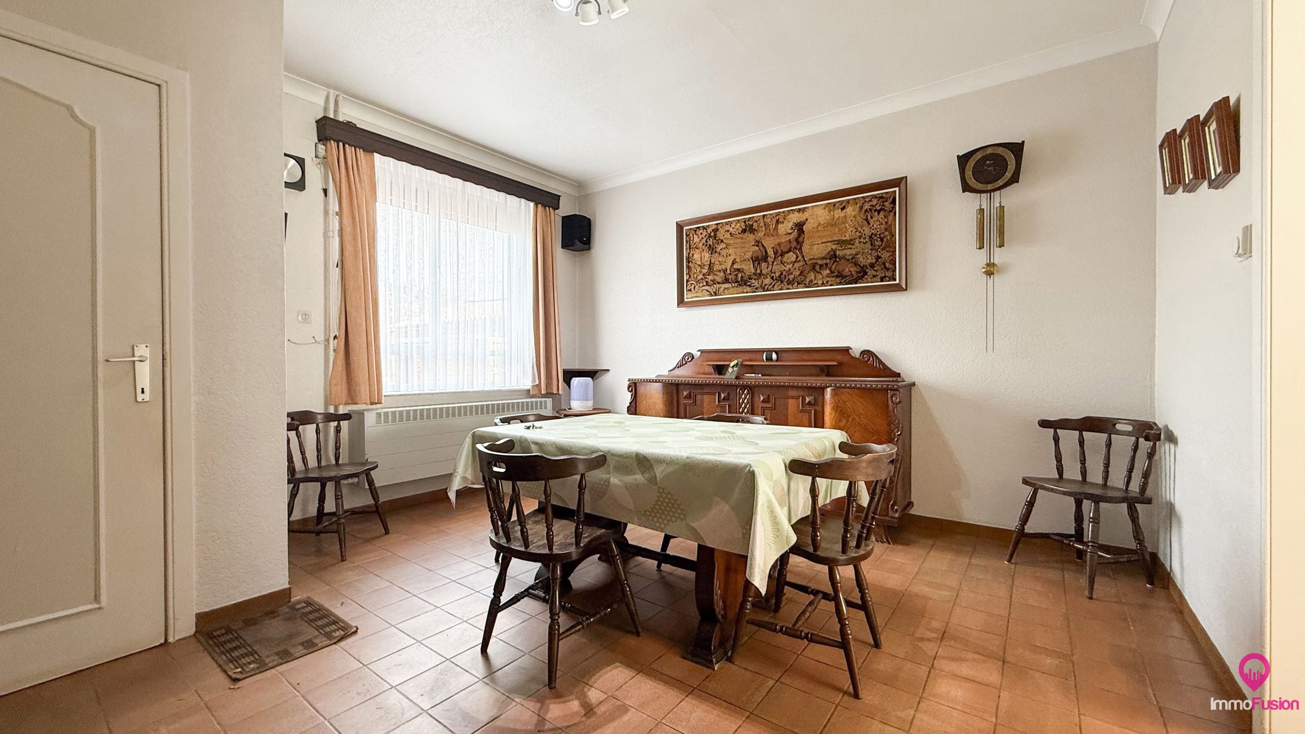Ruime boerderij op ±33a met stallen en renovatiepotentieel! foto 6