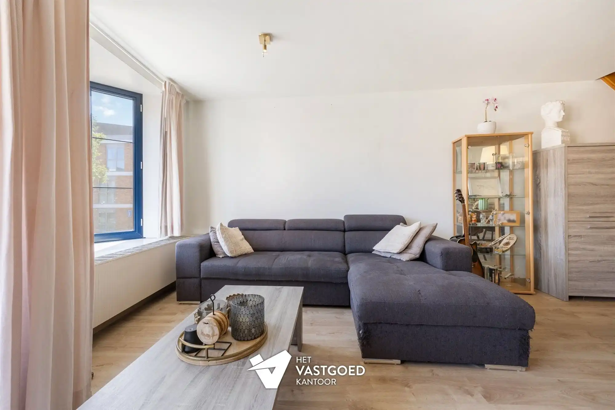 CENTRAAL GELEGEN, INSTAPKLAAR TRIPLEX APPARTEMENT foto 3