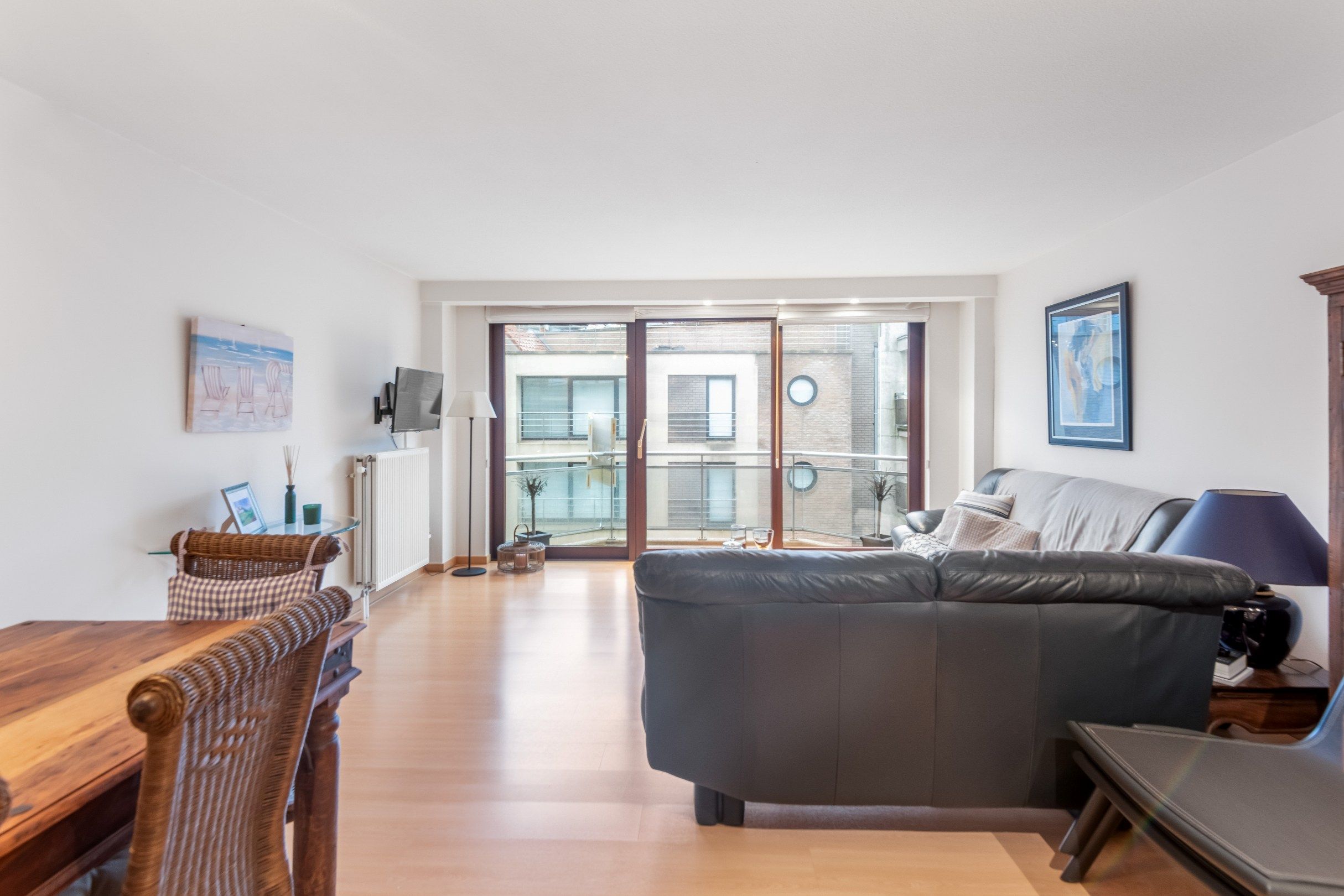 Zonnig en goed onderhouden gemeubeld app. vlakbij de Dumortierlaan foto 6