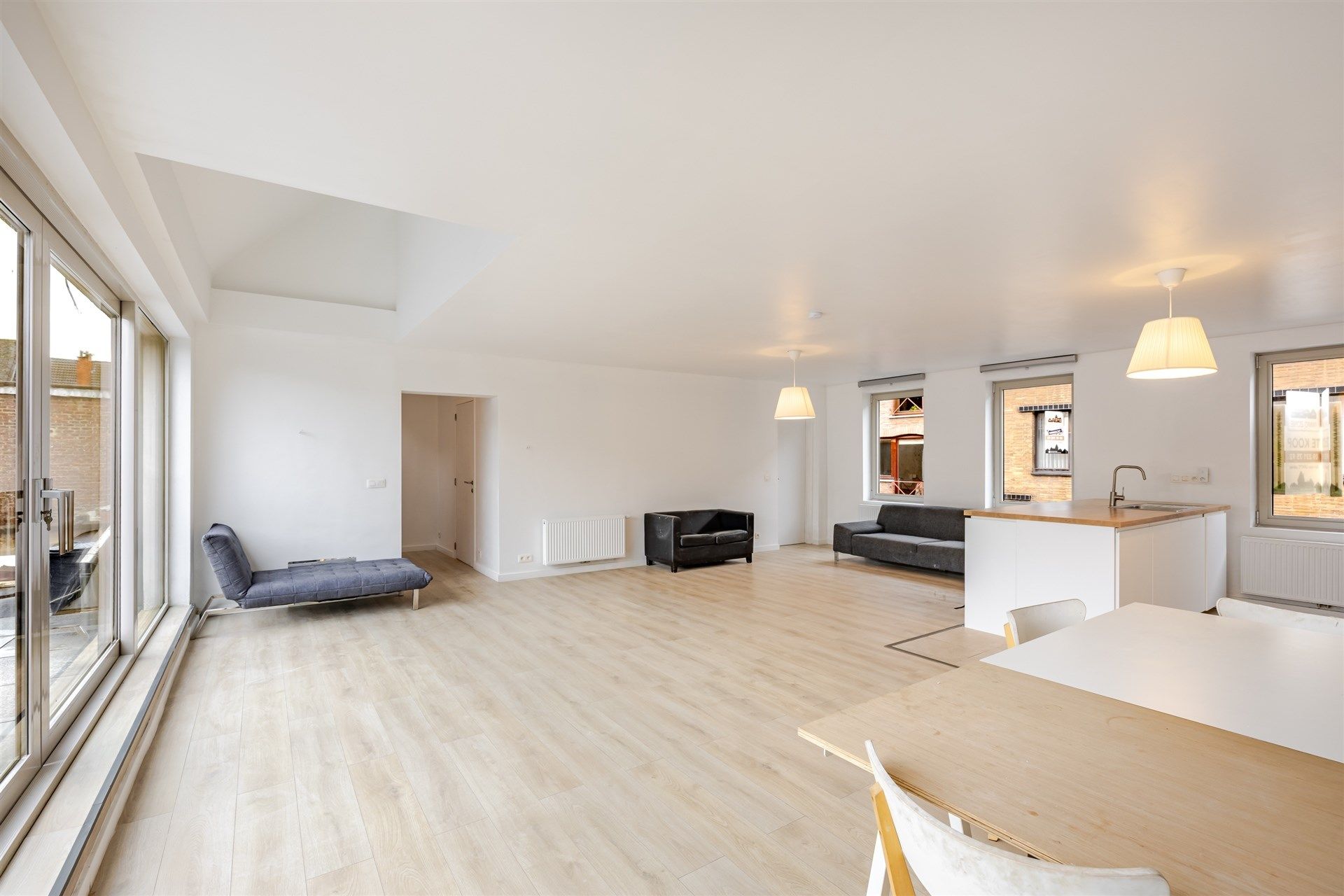 Instapklaar appartement (4 slaapkamers) in hartje Melle foto 7