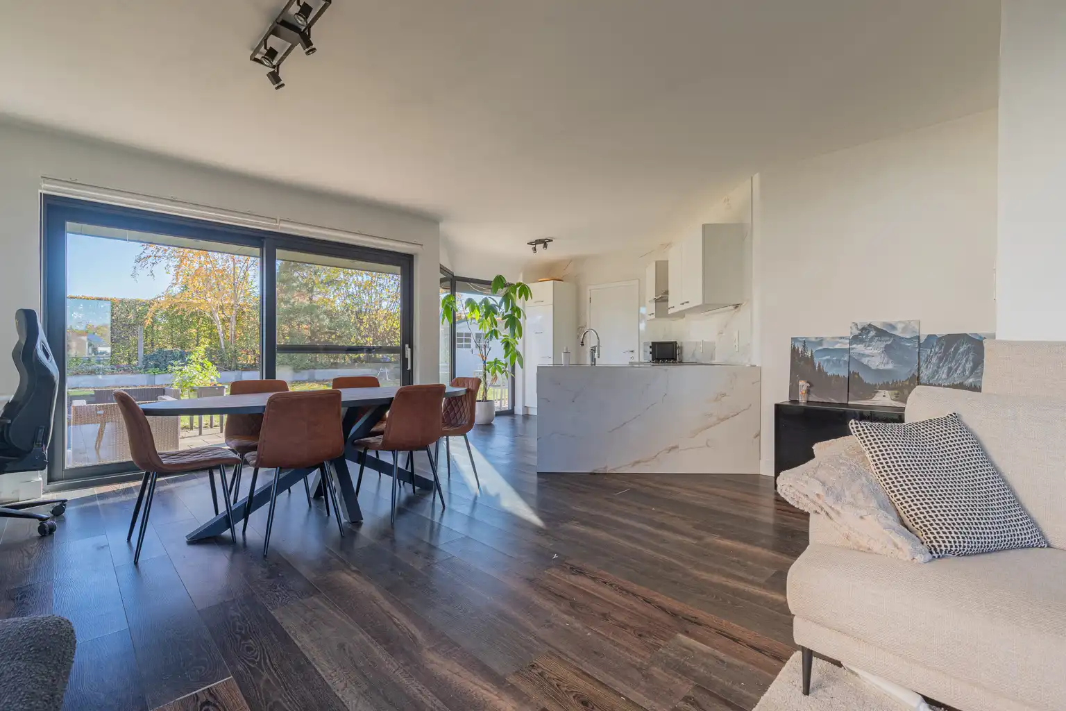 Charmante villa met 3 slpk, garage en zuidwest gelegen tuin foto 7