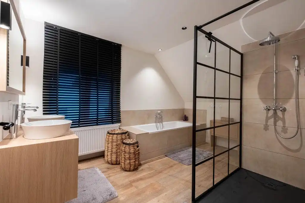 Gerenoveerd huis met loods te Oedelem / Sijsele foto 15