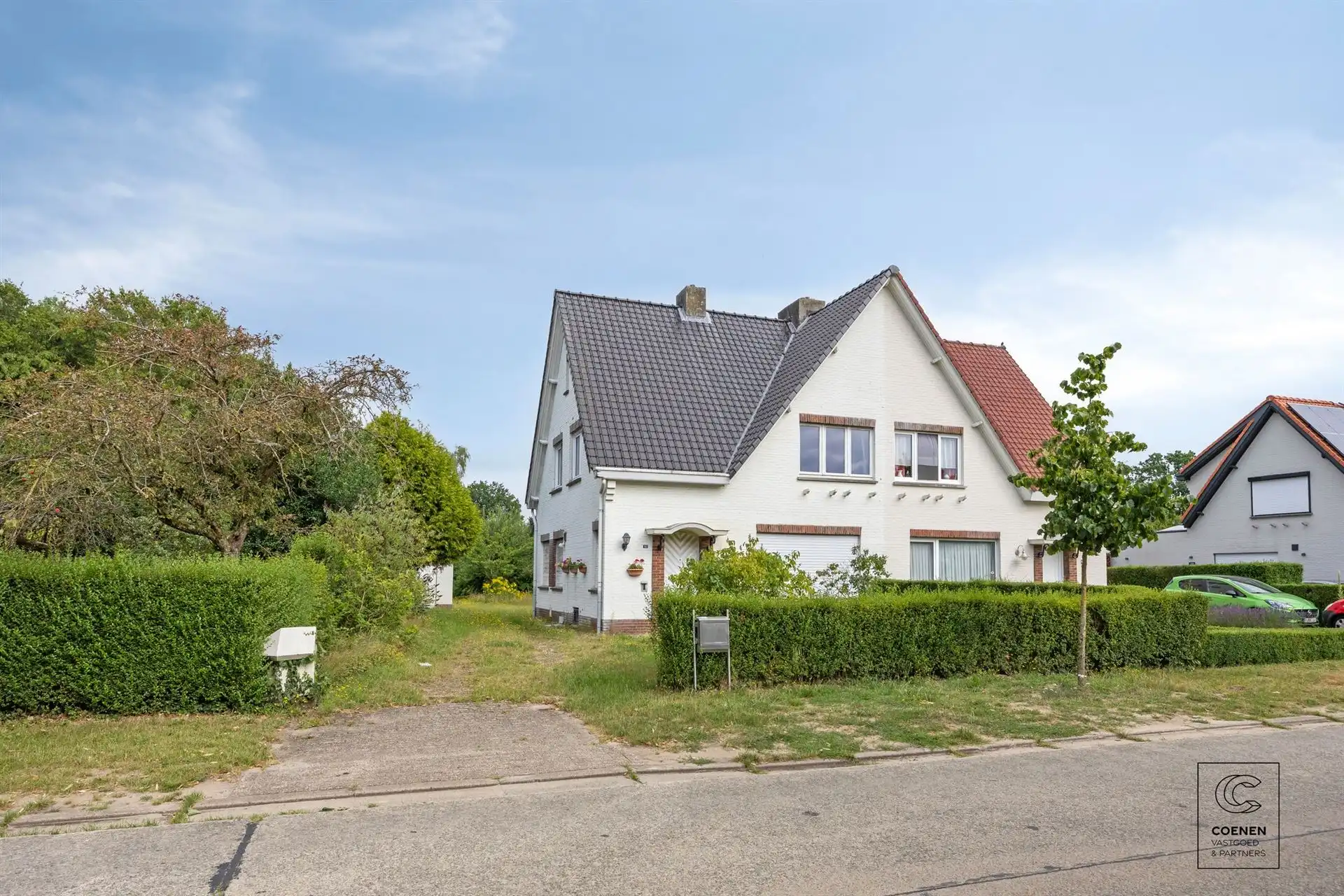 Hoofdfoto van de publicatie: Grondig te renoveren woning op een schitterende locatie!