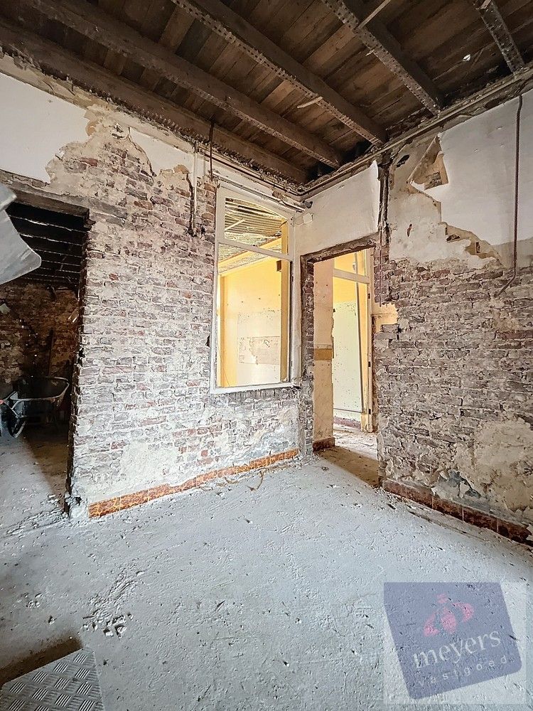 Te renoveren woning met goedgekeurde plannen – Hasselt foto 7