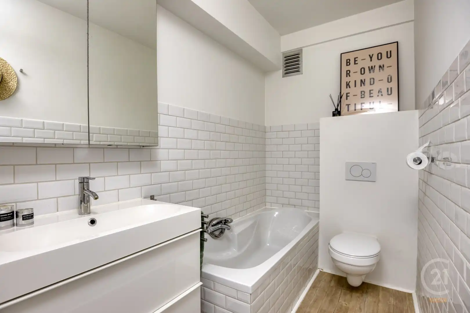 Instapklaar appartement met zijdelings zeezicht op toplocatie in Middelkerke foto 11