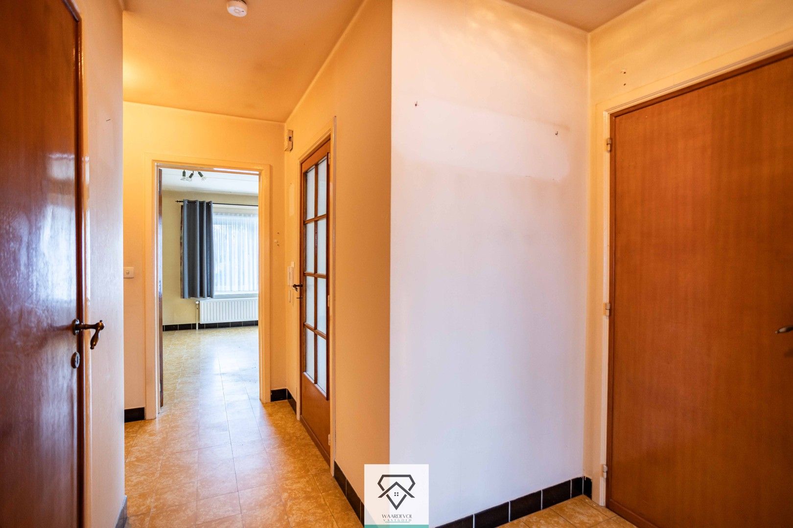 Opbrengsteigendom met 4 appartementen en 2 dubbele garageboxen te koop foto 5