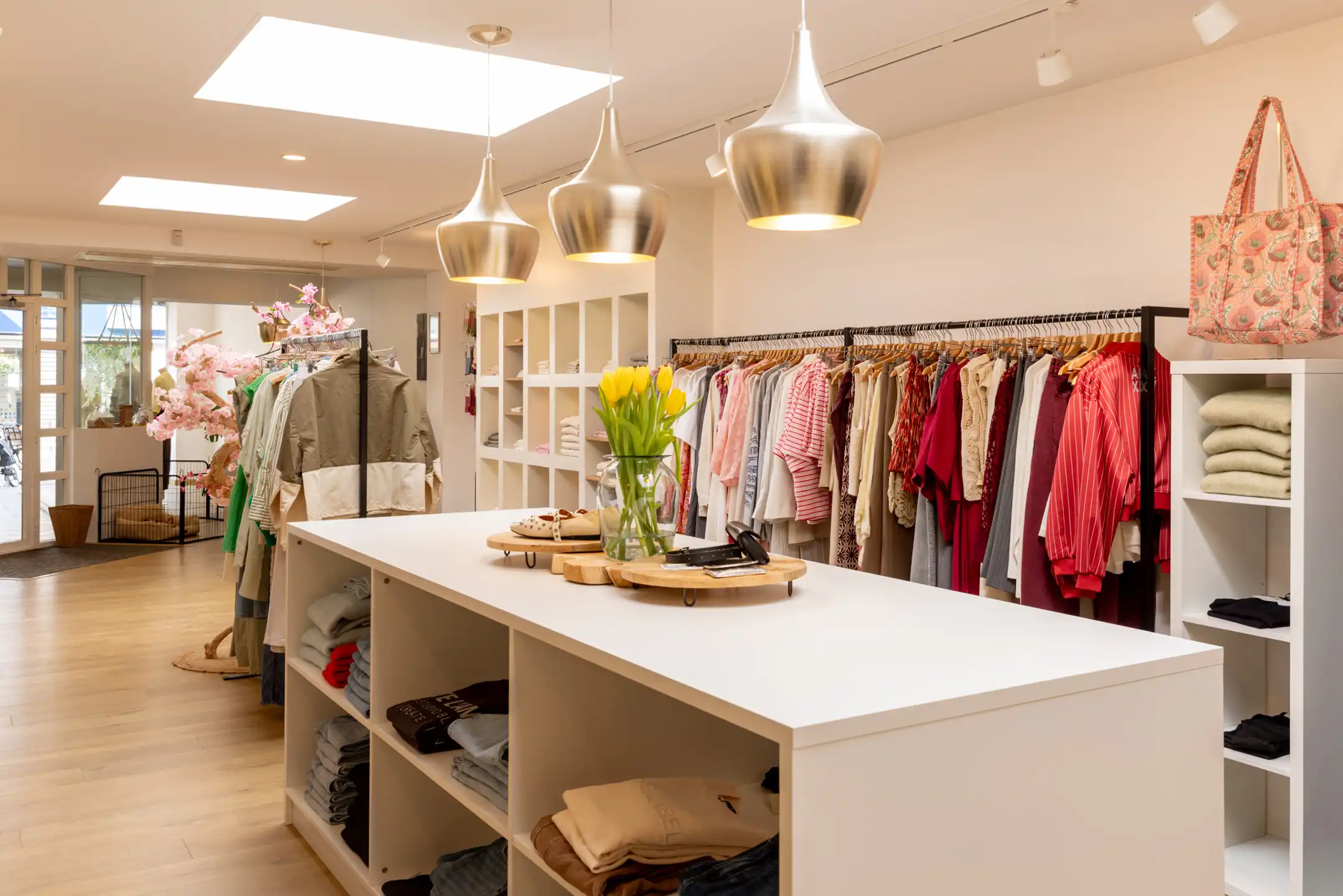 Handelspand met stockageruimte gelegen in het centrum van Bornem foto 14