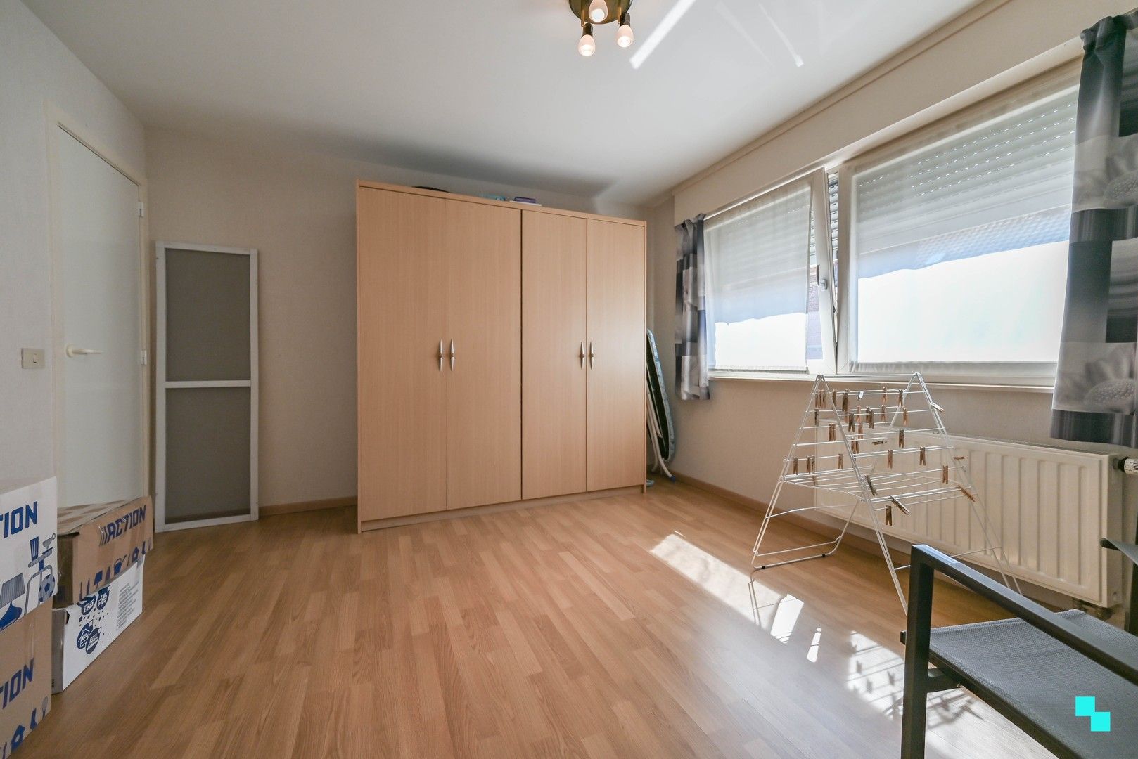 Ruim tweeslaapkamer appartement nabij centrum Izegem foto 17