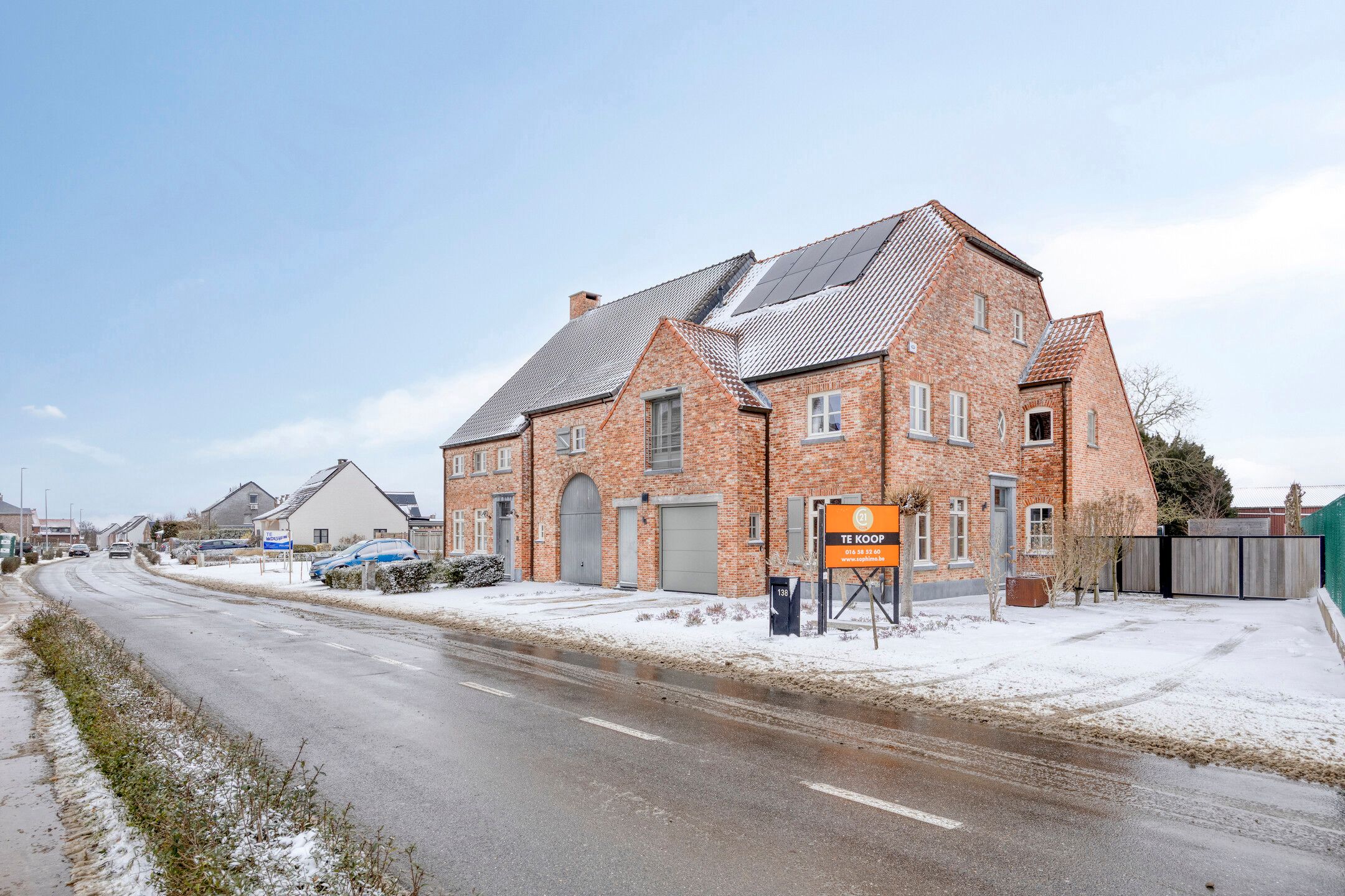 Zeer ruime Kwadraat-woning met 5 slaapkamers en 2 badkamers foto 2