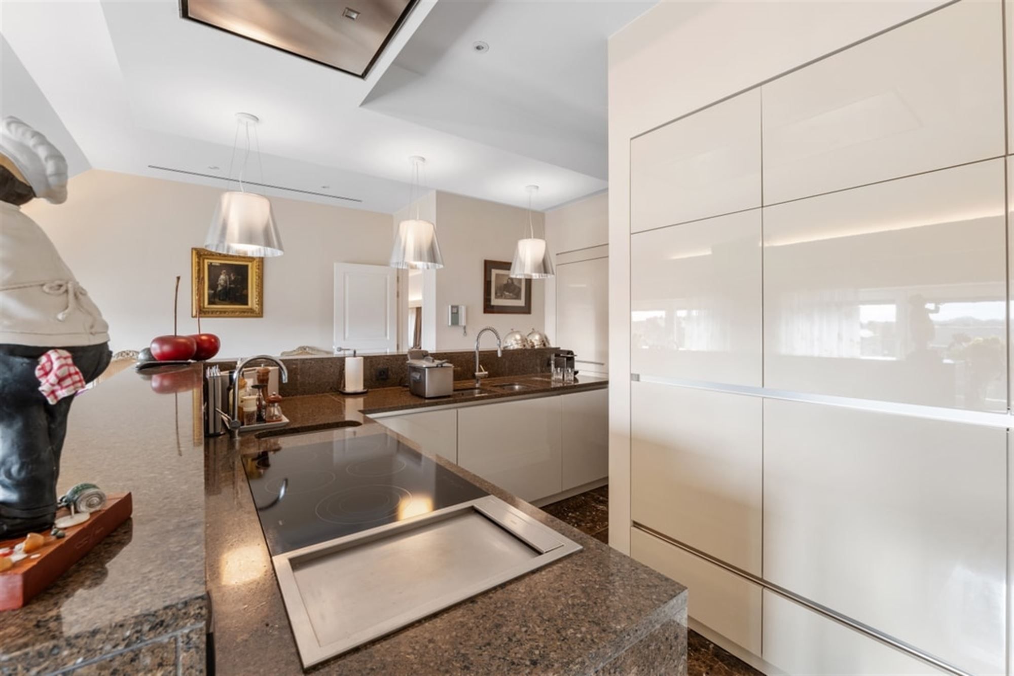 LUXUEUS APPARTEMENT VAN 365M² MET AFWERKING VAN HOOGSTE KWALITEIT IN TONGEREN foto 11